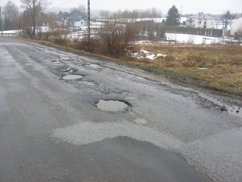 droga 1847R - najbardziej dziurawy fragment w Szebniach