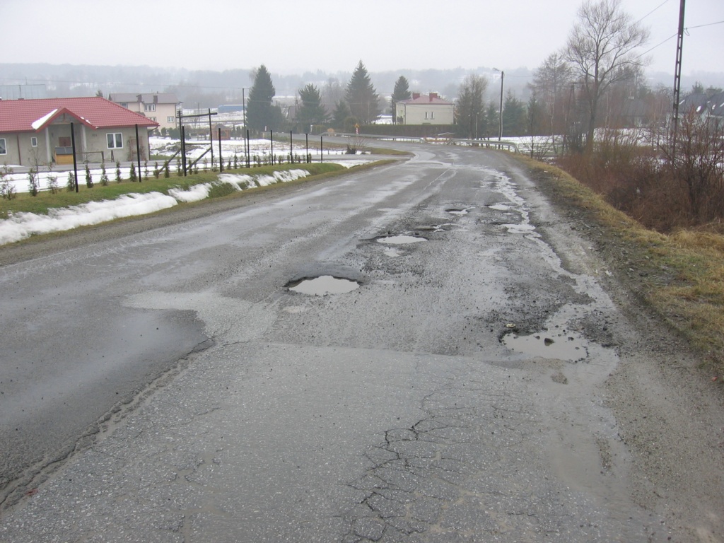 droga 1847R - najbardziej dziurawy fragment w Szebniach