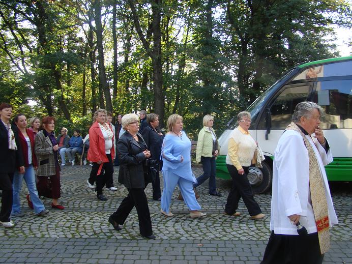 Na szczycie góry Liwocz zakończenie Drogi Krzyżowej