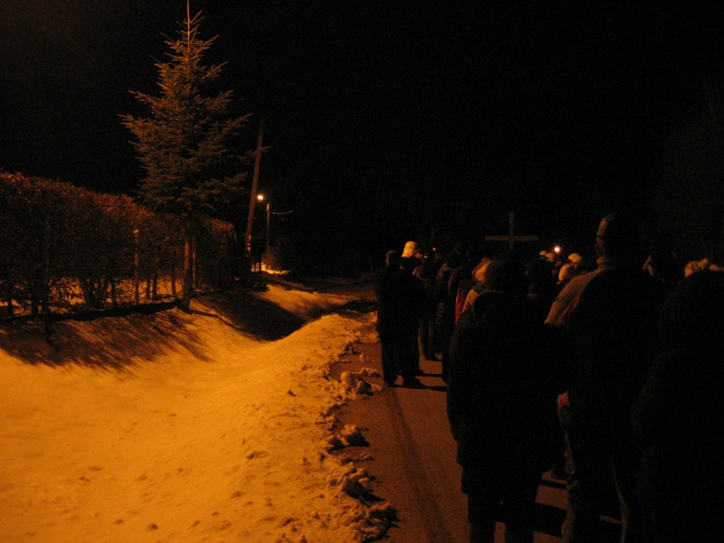 Droga Krzyżowa przez wieś