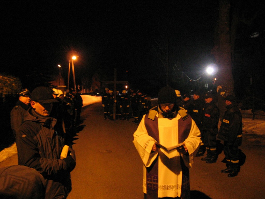 Droga Krzyżowa przez wieś