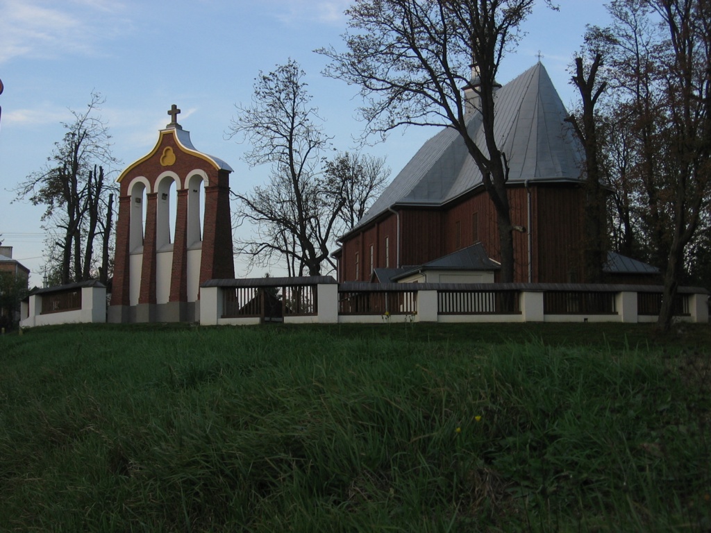 Dzwonnica i kościół 4.10.2015
